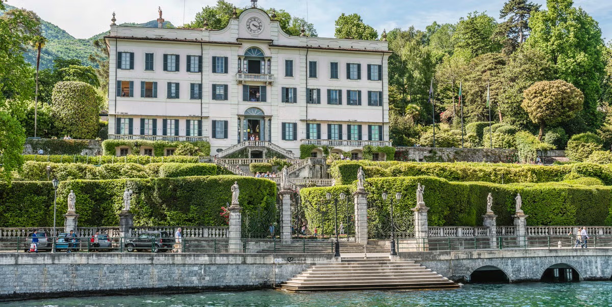 Villa Carlotta on lake Como frontal view